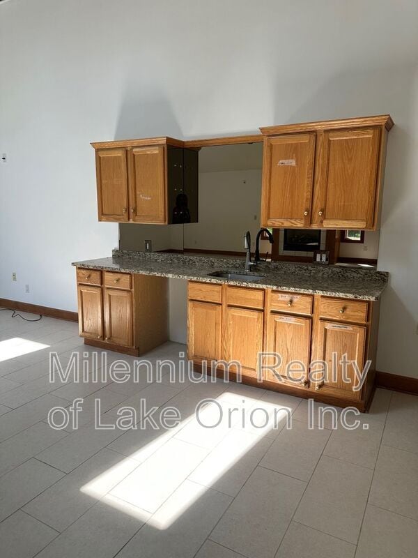 Building Photo - 24955 Westmoreland Dr