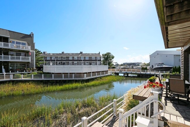 Building Photo - 903 Harbour Cove