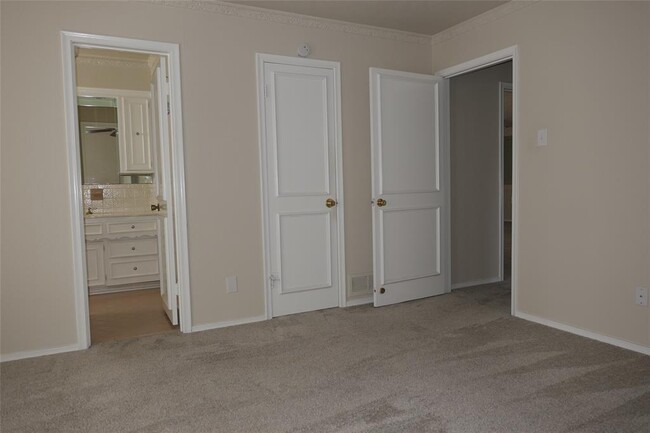 Building Photo - 6317 Rincon Way