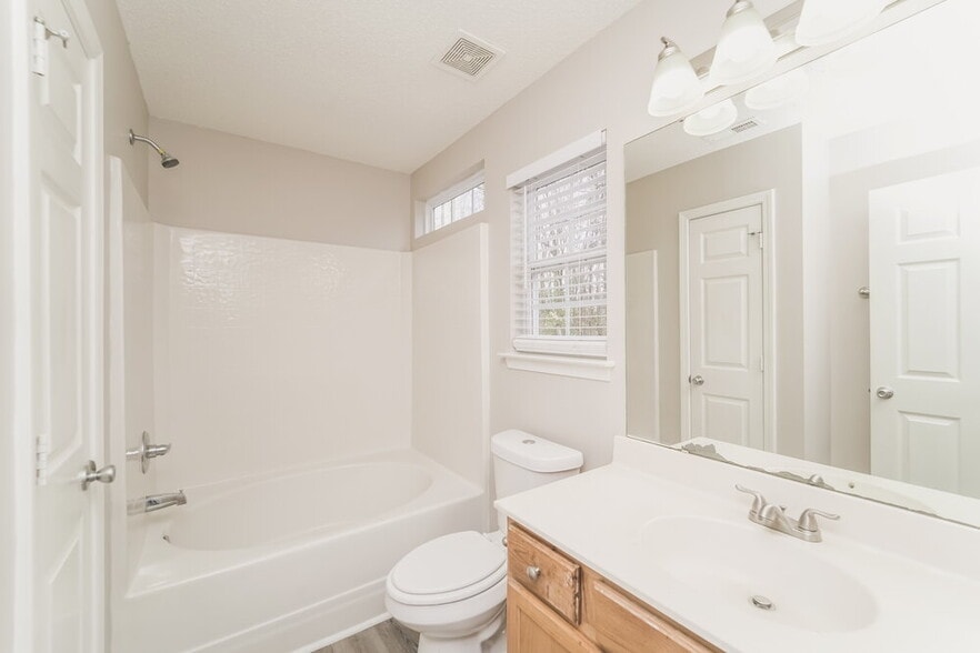 Building Photo - 6032 Patricia Ryan Dr