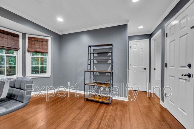 Building Photo - 5501 Heath Row Dr