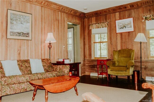 Building Photo - 739 Blue Hill Rd