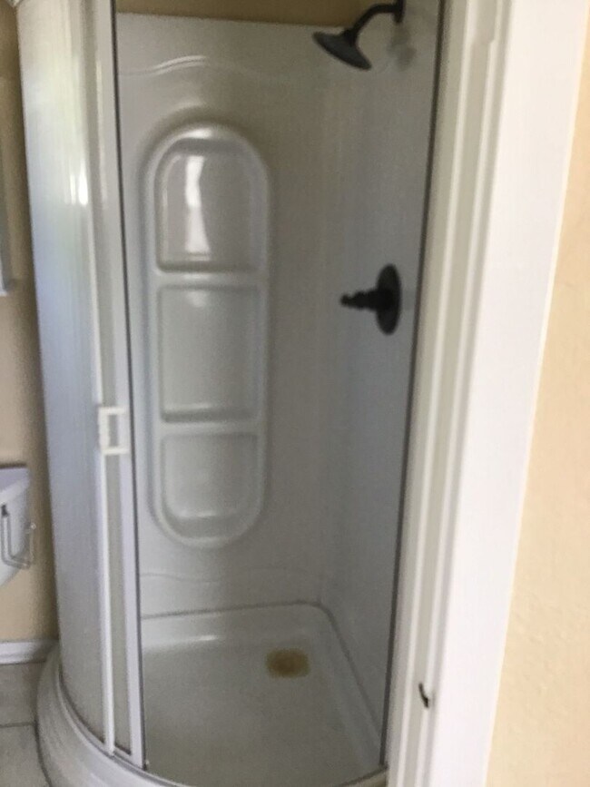 Building Photo - 101 W Main St