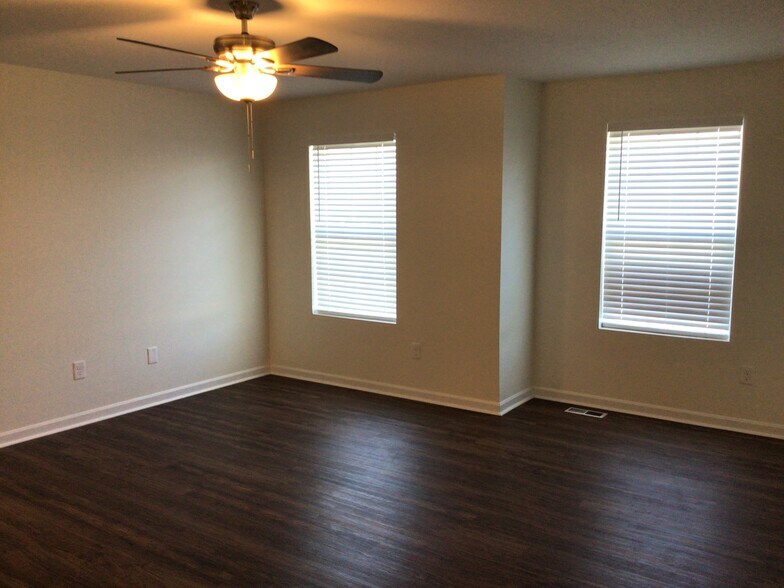 Building Photo - 59 Kameron Dr