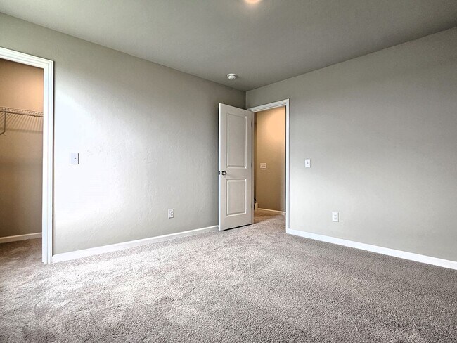 Building Photo - 1708 Amaranth Ln