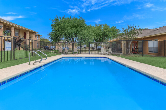 Building Photo - Beeville Station Apartments