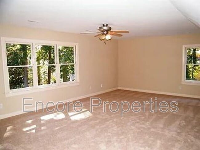 Building Photo - 106 Whispering Pines Ct