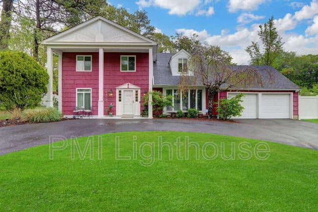Building Photo - 17 Rondell Ln