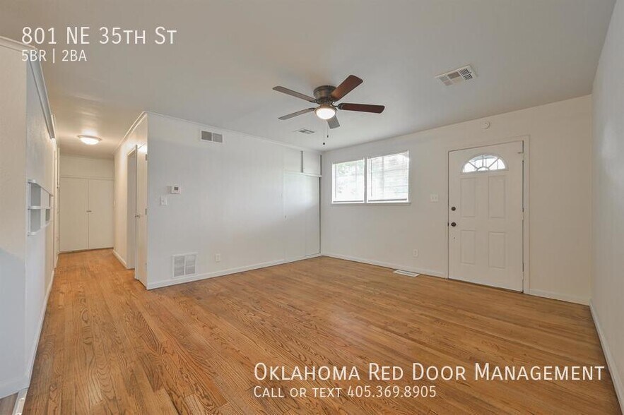 Building Photo - 801 NE 35th St