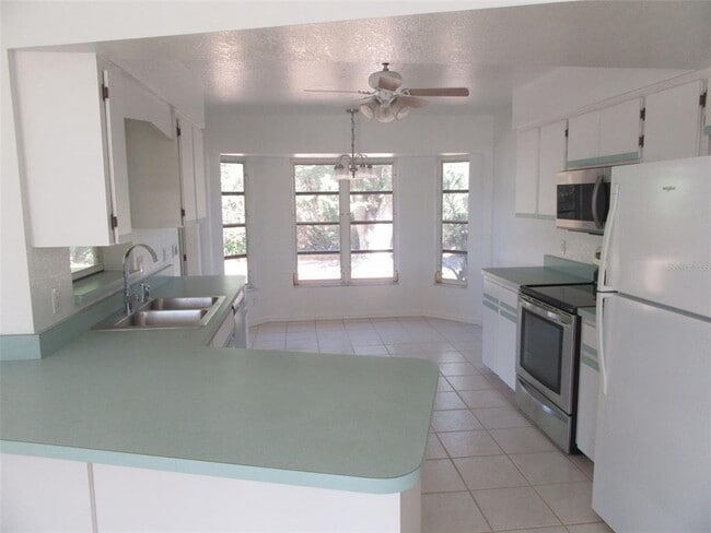 Building Photo - 23252 McQueeney Ave