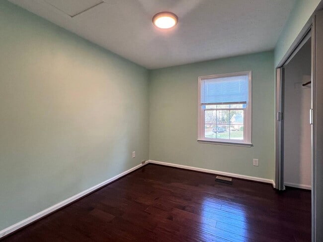 Building Photo - 109 Carmel Woods Ct