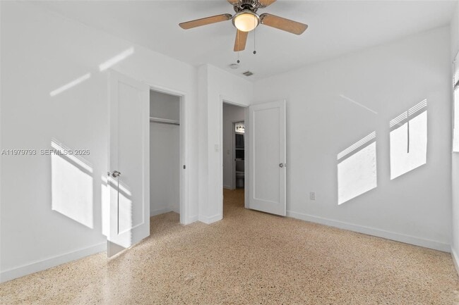 Building Photo - 201 NE 169th St