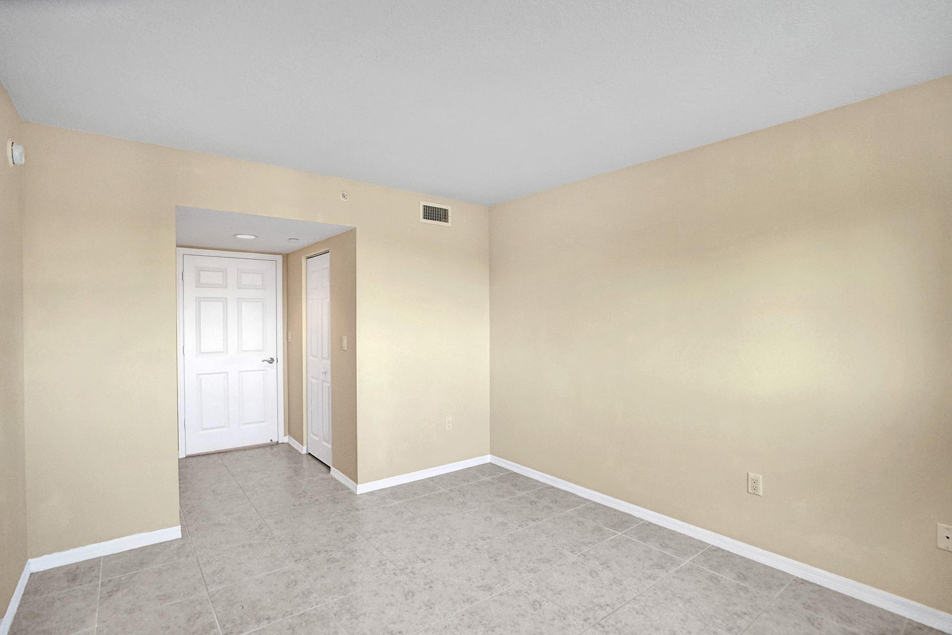 Building Photo - 201 Golden Isles Dr