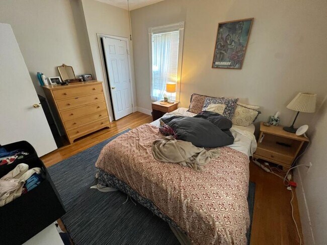 Building Photo - 2.0 bedroom in Somerville Massachusetts 02144