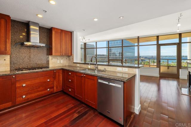 Building Photo - 700 W E St