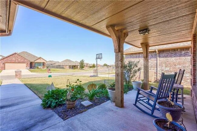Building Photo - 20618 Frontier Pl