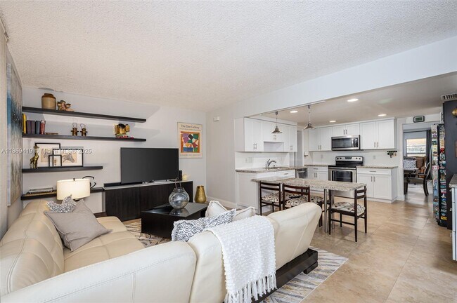 Building Photo - 3133 Coral Hills Dr