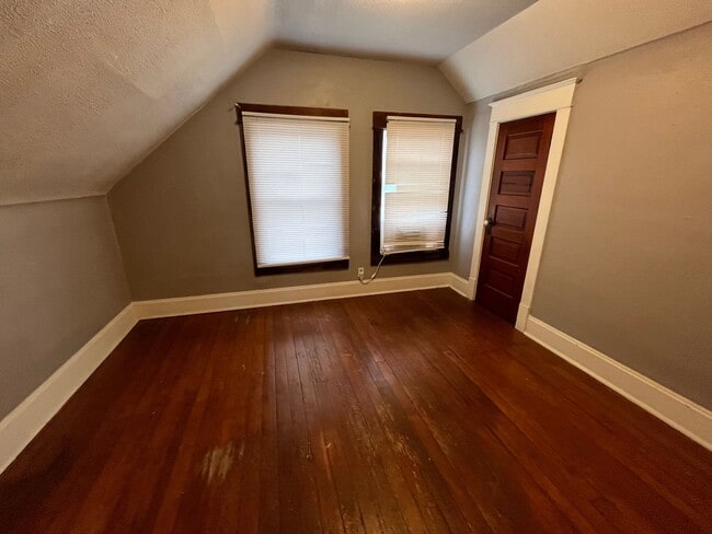 Building Photo - 229 14th Ave