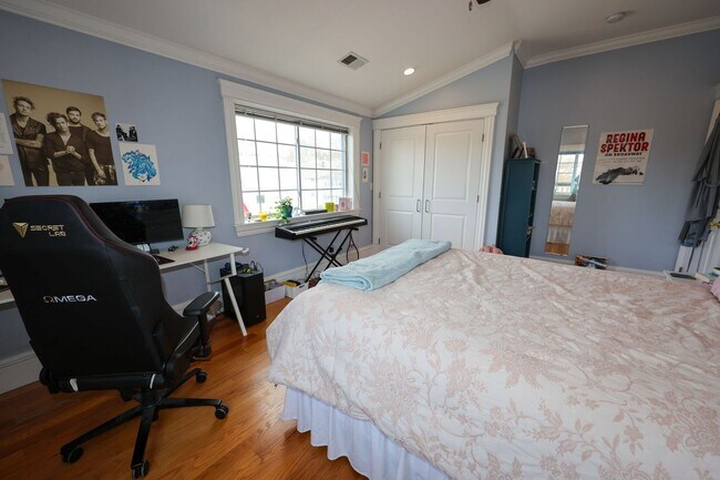 Building Photo - AMAZING 4 bed 3 bath in Brighton... JUNE 1ST MOVE IN