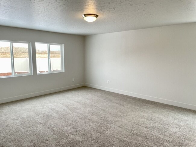 Building Photo - "Spacious 4-Bedroom Home on East Caldera Street with 2.5 Baths and 2,498 Sq Ft of Comfort in Meri...