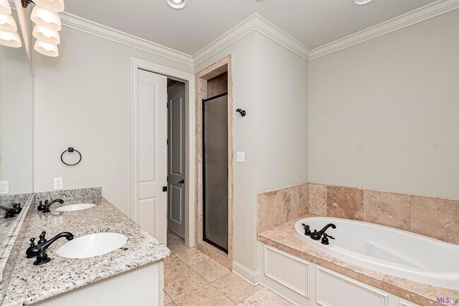 Building Photo - 7402 Elderberry Ave