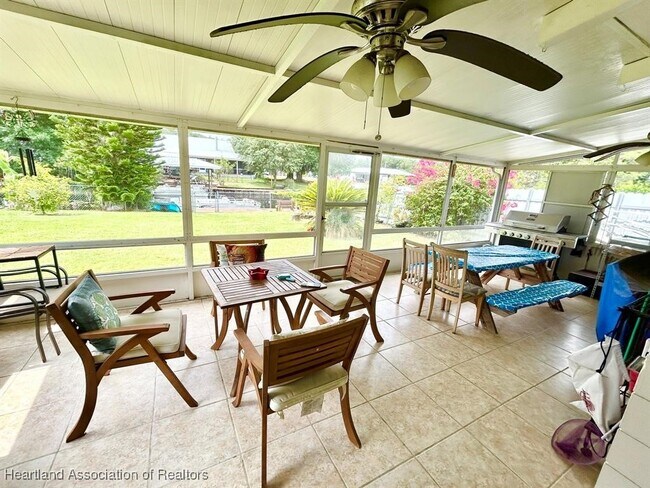 Building Photo - 120 Happiness Ave