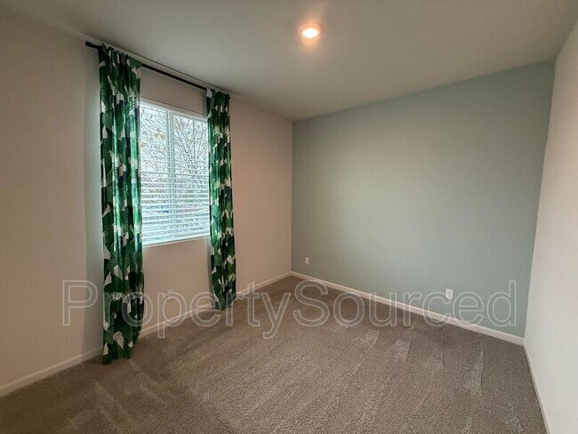 Building Photo - 15535 Ortega St