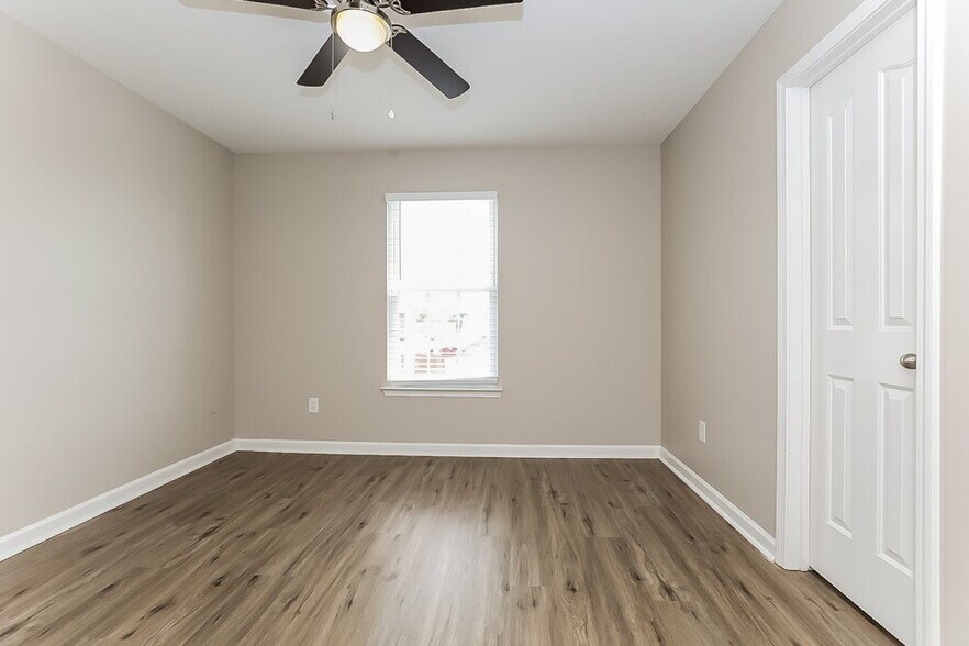 Building Photo - 669 Coneflower Trail