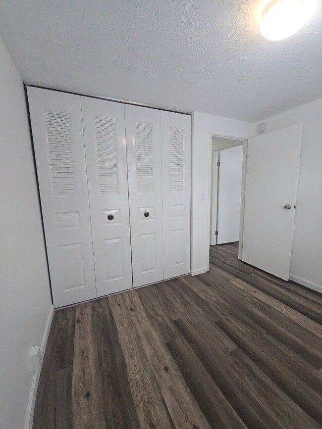 Building Photo - 2877 Mossy Brink Ct