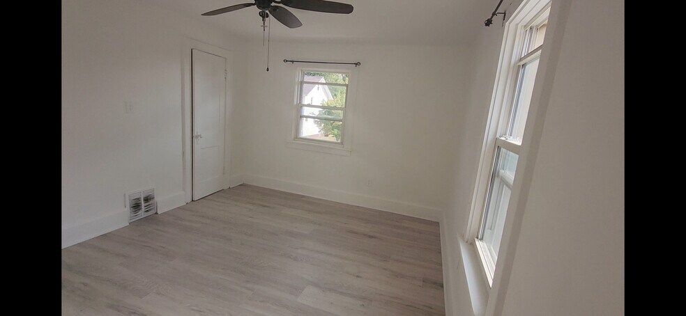 Building Photo - 1417 Norwood Pl NW