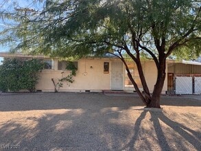 Building Photo - 5609 Evergreen Ave