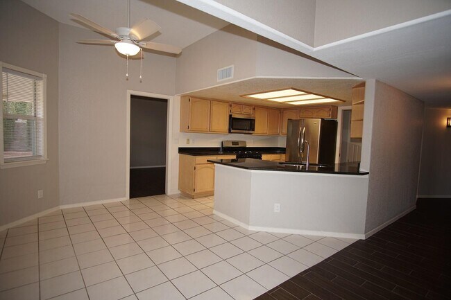 Building Photo - 6525 Brisa Del Mar Dr