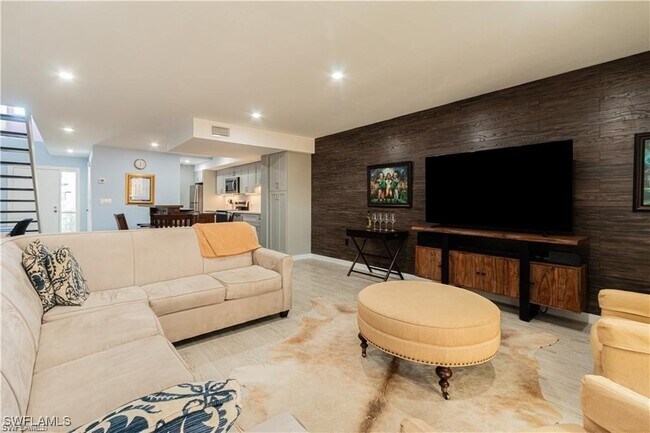 Building Photo - 833 Meadowland Dr