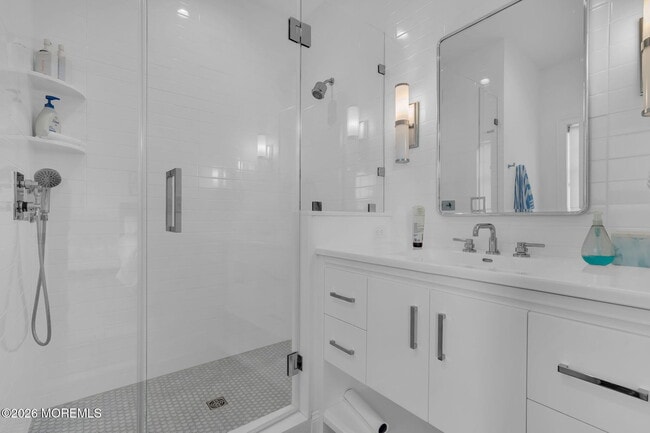 Building Photo - 112 Sylvania Ave