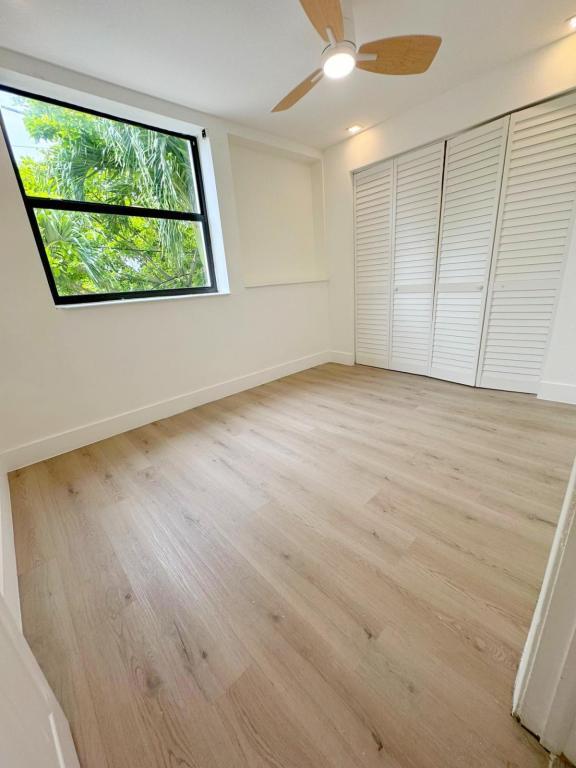 Building Photo - 445 SW 3rd St