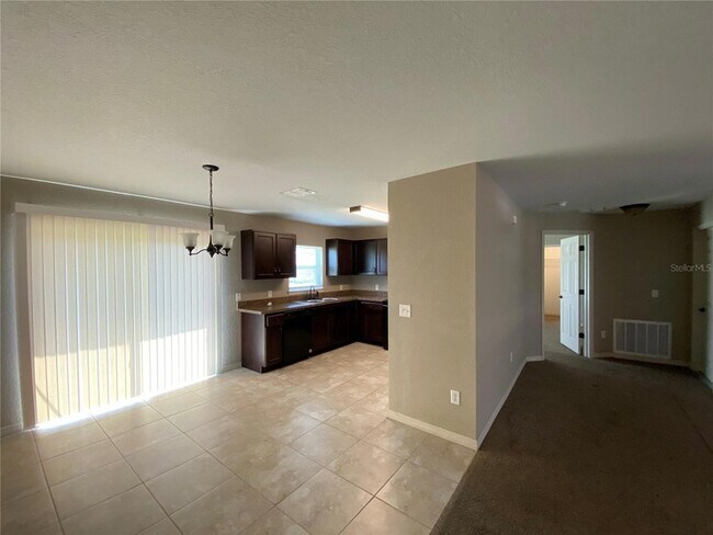 Building Photo - 16618 SW 31st Cir