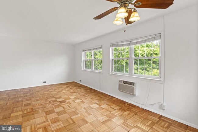 Building Photo - 3282 Martha Custis Dr