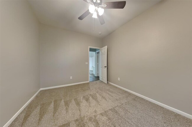 Building Photo - 7102 Blanco Pines Dr