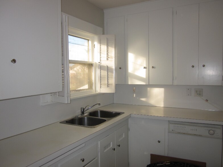 Building Photo - 840 NW 56th St