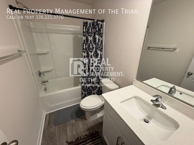 Building Photo - 407 Gulliver Ct
