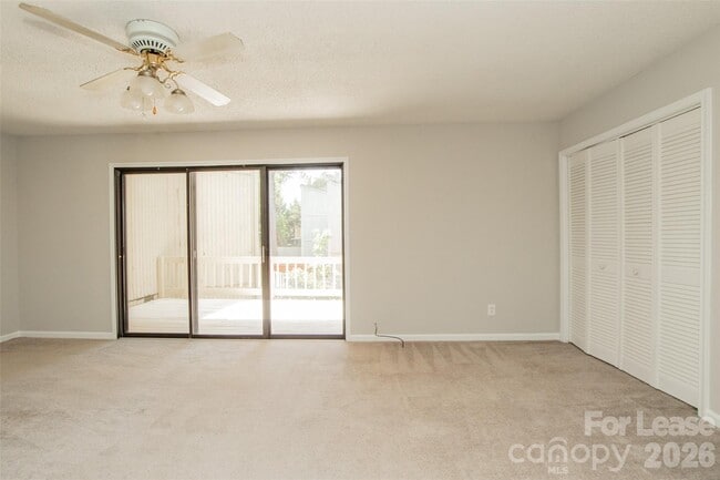 Building Photo - 7922 Horse Chestnut Ln