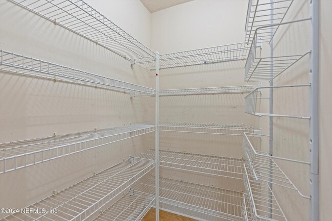 Building Photo - 293 Edge of Woods Rd