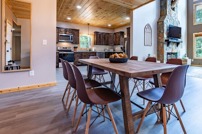 Building Photo - 43 Medina Ct