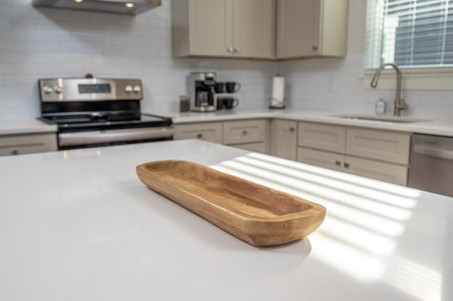 Building Photo - 303 Spruce St