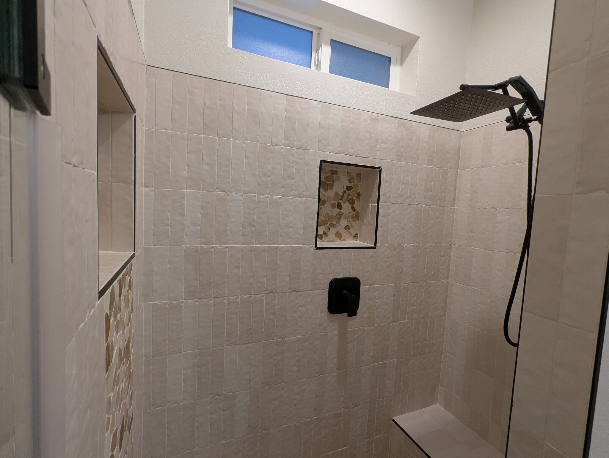 Building Photo - 267 E Smoke Tree Rd