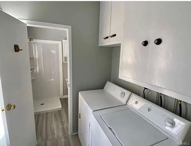 Building Photo - 21 Duane St