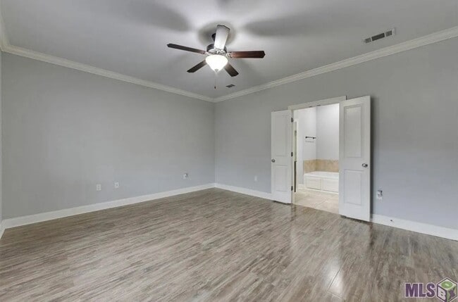 Building Photo - 7853 Seville Ct