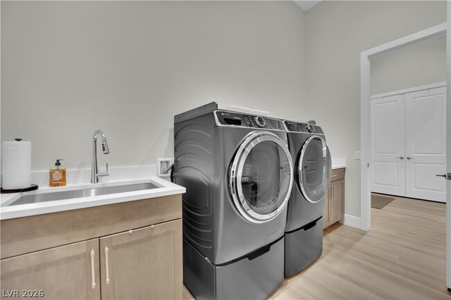 Building Photo - 10973 Horizon Ledge Ave