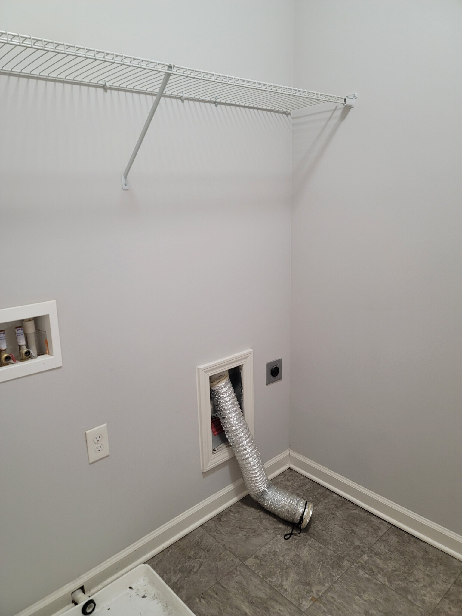 Washer Dryer Hook up - 2589 Irwell Way