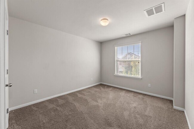 Building Photo - 18007 Malnati Dr